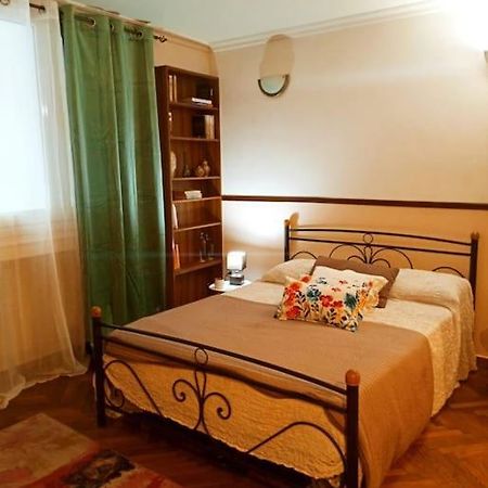 Romantic Apartment Ideal For Women! Atina Dış mekan fotoğraf