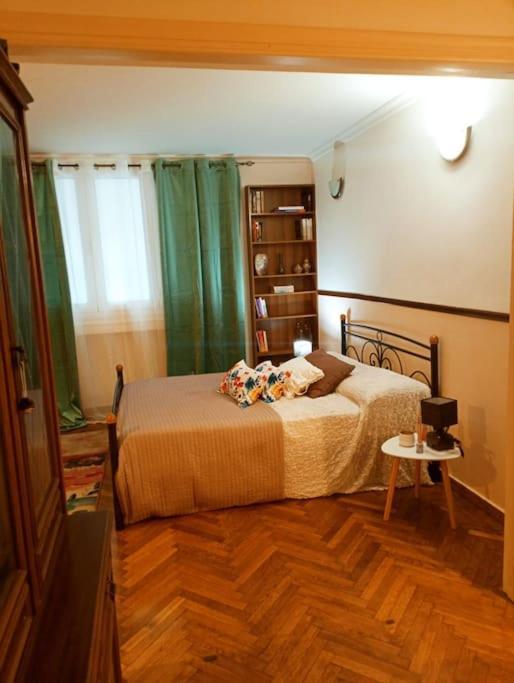 Romantic Apartment Ideal For Women! Atina Dış mekan fotoğraf