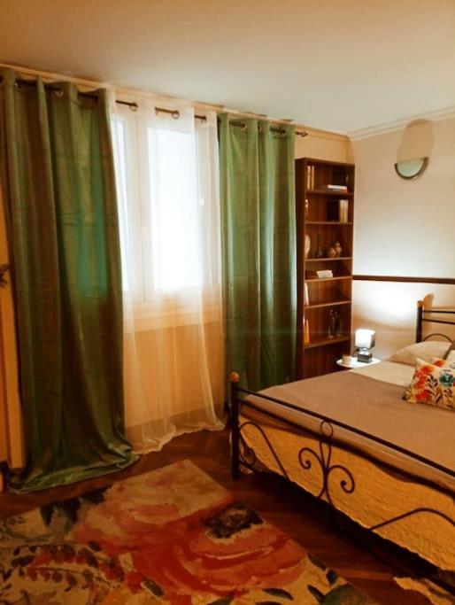 Romantic Apartment Ideal For Women! Atina Dış mekan fotoğraf
