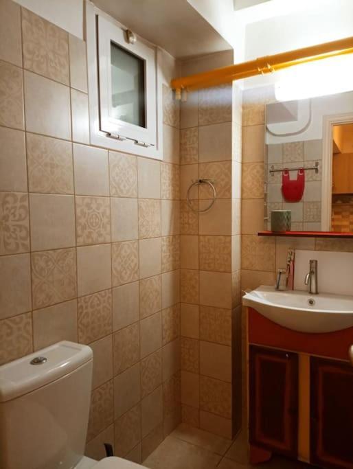 Romantic Apartment Ideal For Women! Atina Dış mekan fotoğraf